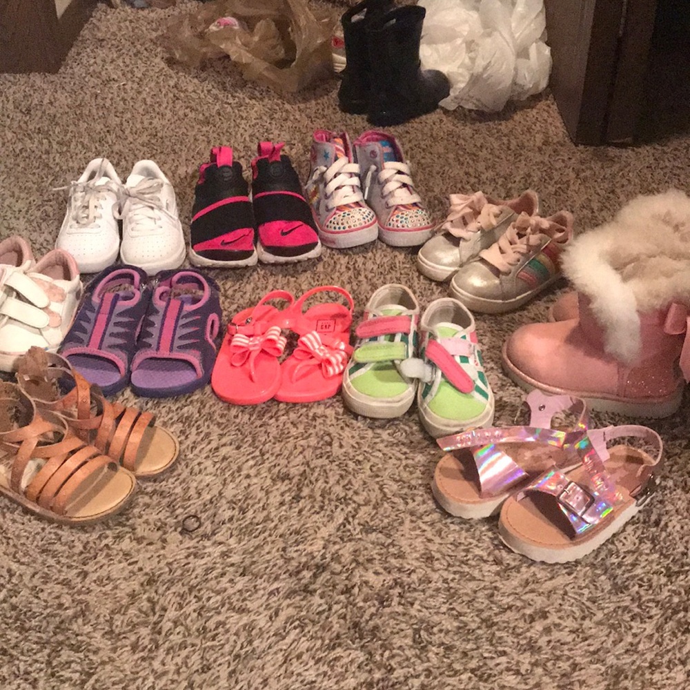 little girl shoes sizes 6,7
